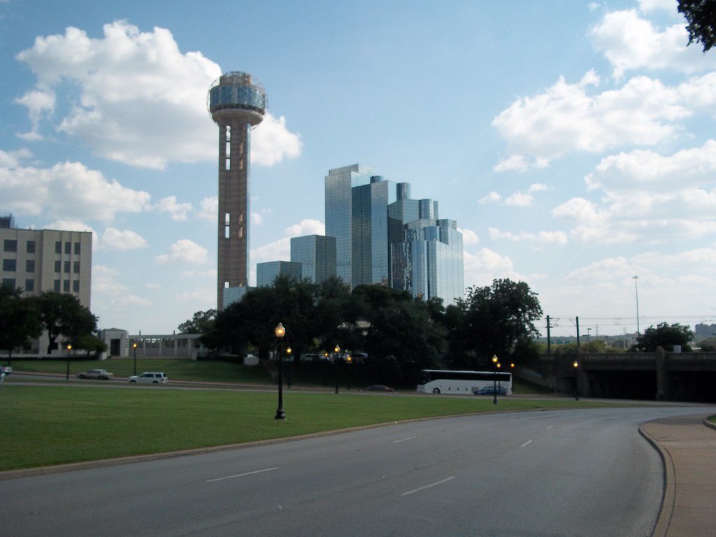 Dallas weather: Cold front brings cooler temps, rain chances in North Texas this weekend
