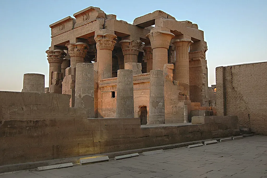 10 Ancient Engineering Feats That Continue to Astonish Modern Architects