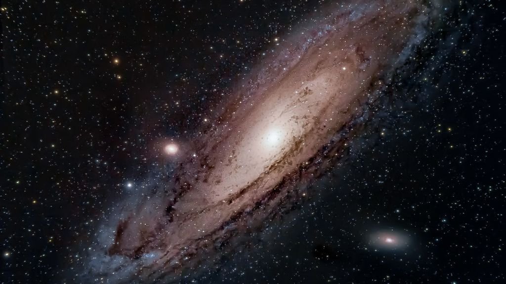 7 Scientific Discoveries That Revolutionized Our View of the Universe