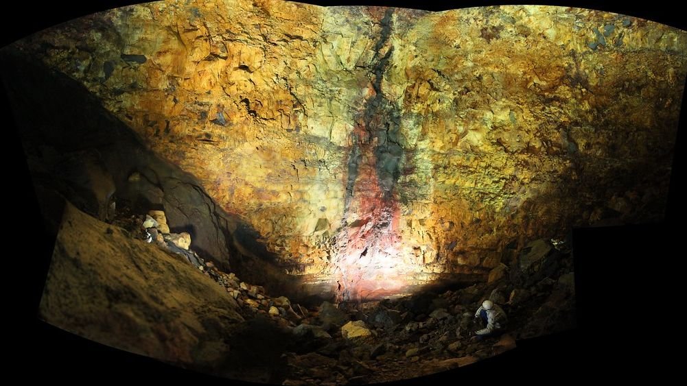 Thríhnúkagígur: The only volcano on Earth where you can descend into a magma chamber