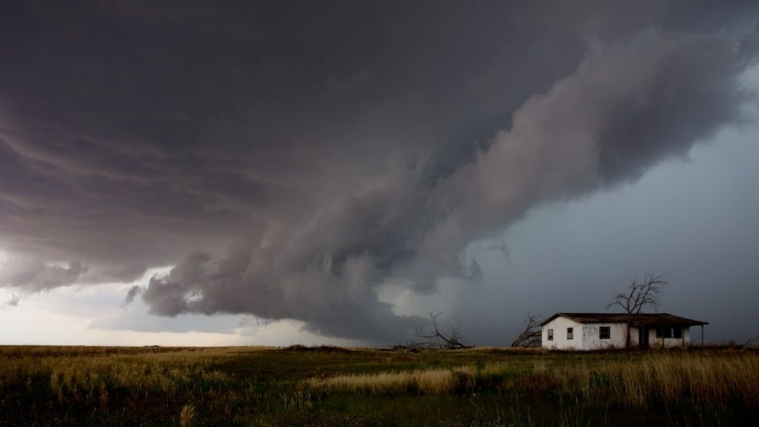 Tornado-warned storms, flooding hits North Texas; 1 confirmed dead