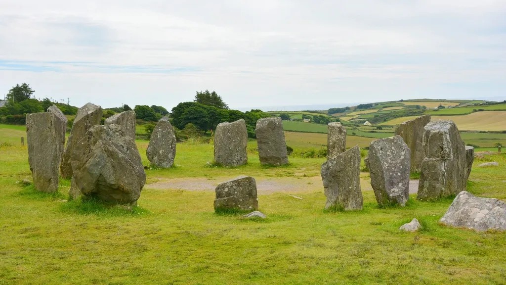 13 Archaeological Finds So Strange Researchers Still Avoid Explaining Them