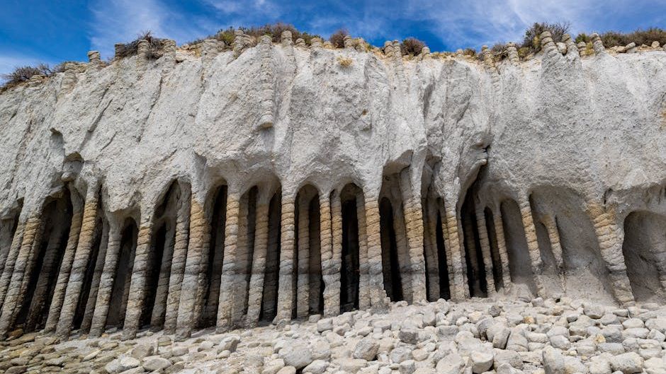 15 Weird Geological Formations Found Across America