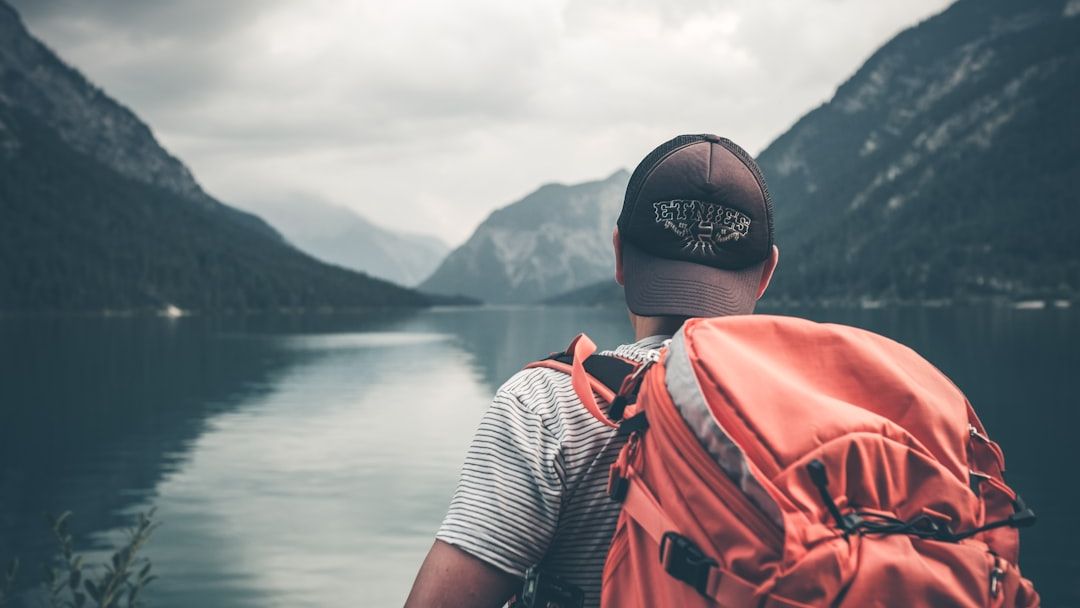 10 Common Fears That Keep Most People From Travelling