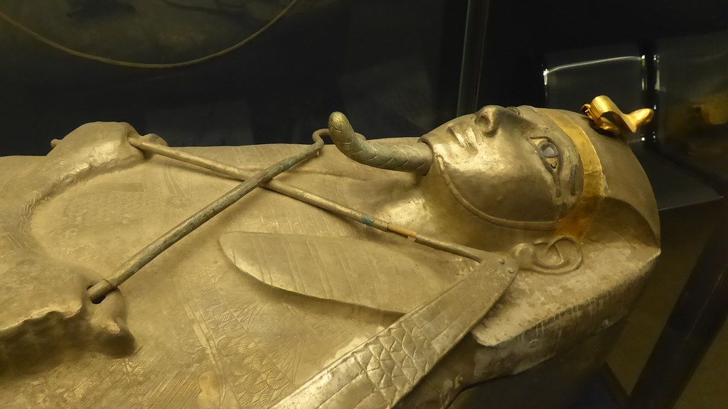 9 Ancient Tomb Discoveries That Shocked Archaeologists