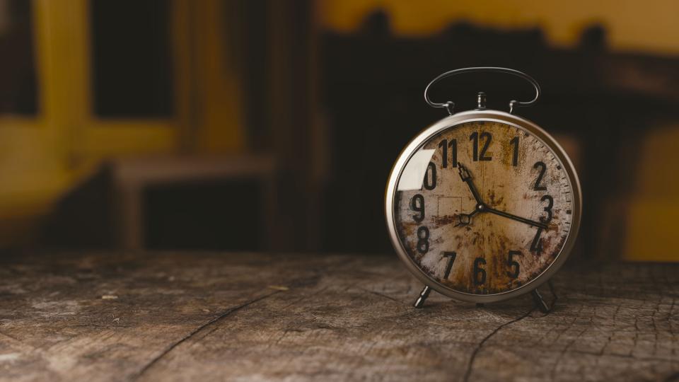 10 Strange Facts About Time That Physicists Still Debate