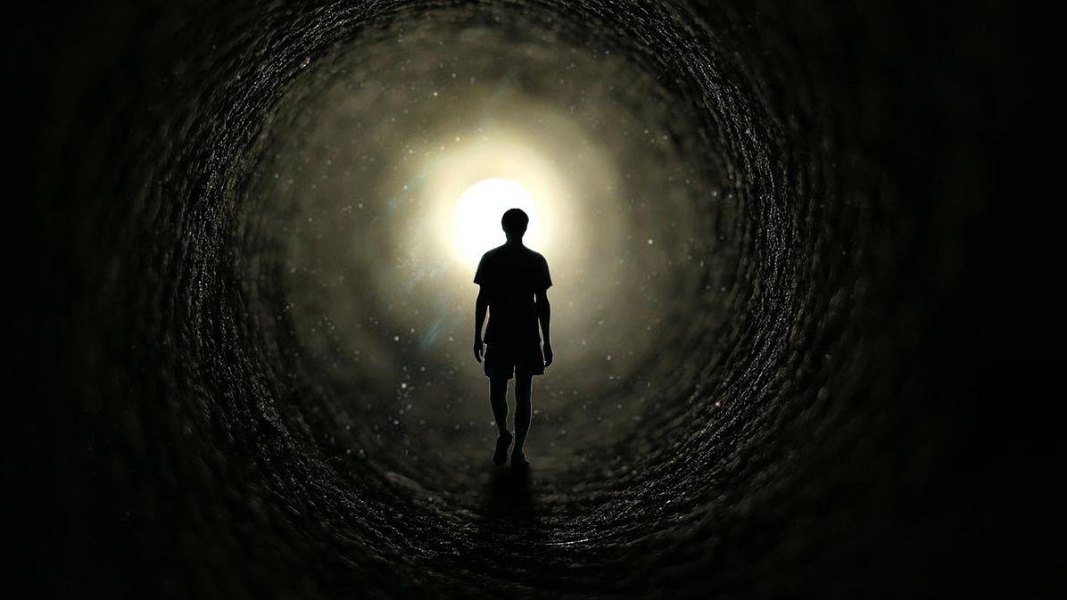 What Really Happens to Your Consciousness in the Moments Before Death