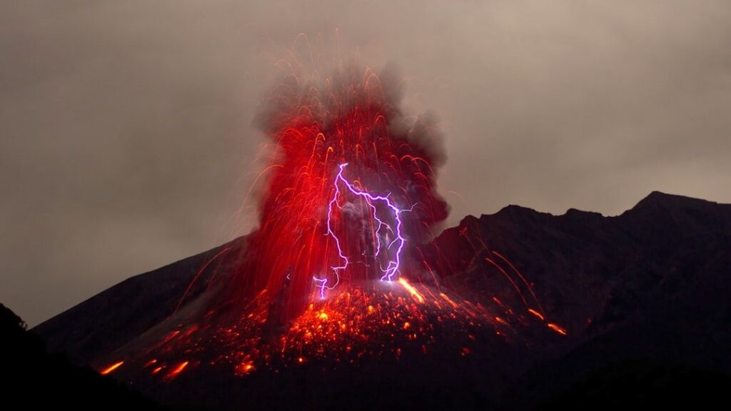 10 Geological Phenomena So Rare Most People Never Witness Them