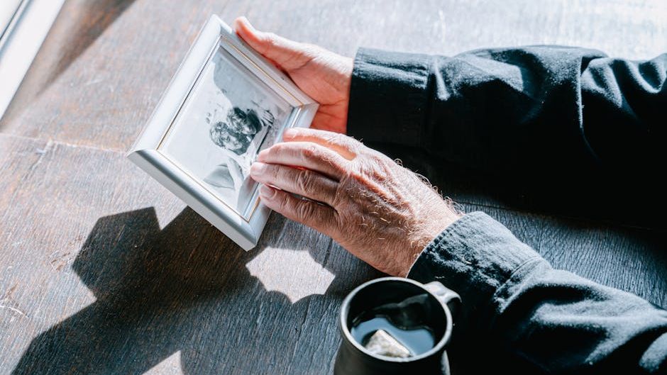 Your Brain Releases This Chemical When You See a Photo of Someone Dead You Loved – Here's Why