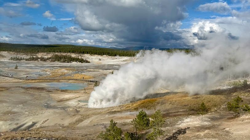 Scientists Enter a 10,000 Year Old Cave in Yellowstone– What They Found Inside Changed Everything