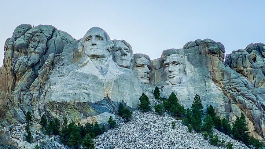 The Sealed Rooms Found Beneath Mount Rushmore That the Government Never Mentions