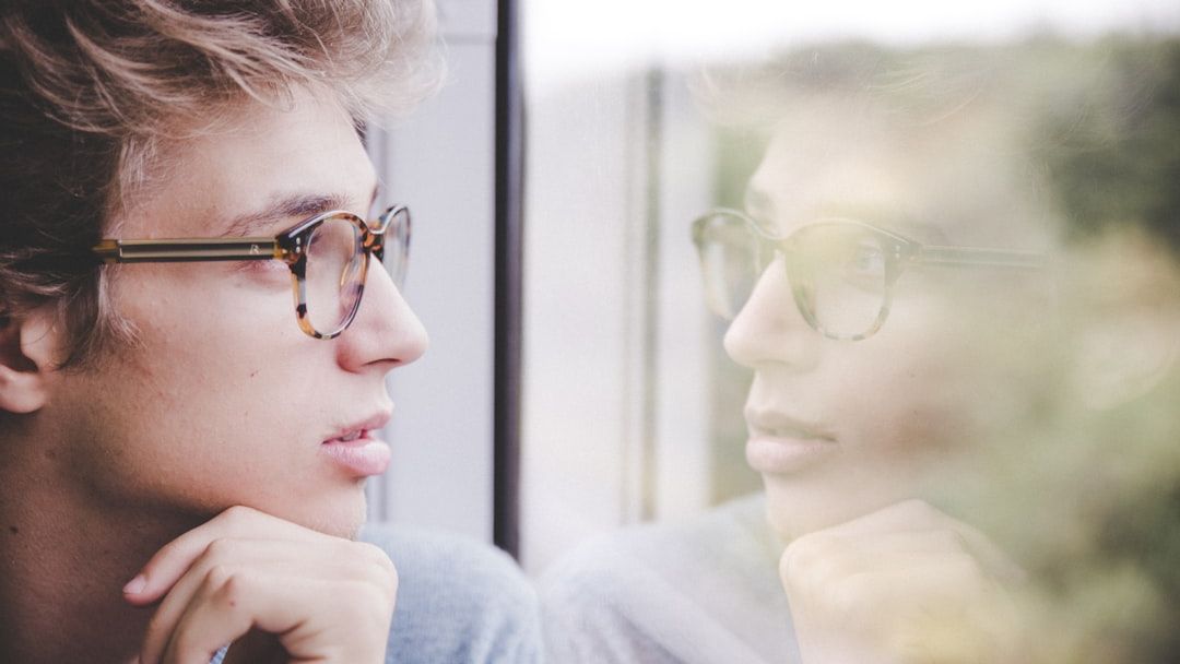 Psychology Says People Who Talk to Themselves Aren’t Losing It – They’re Actually Problem-Solving at a Level Most People Can’t Access