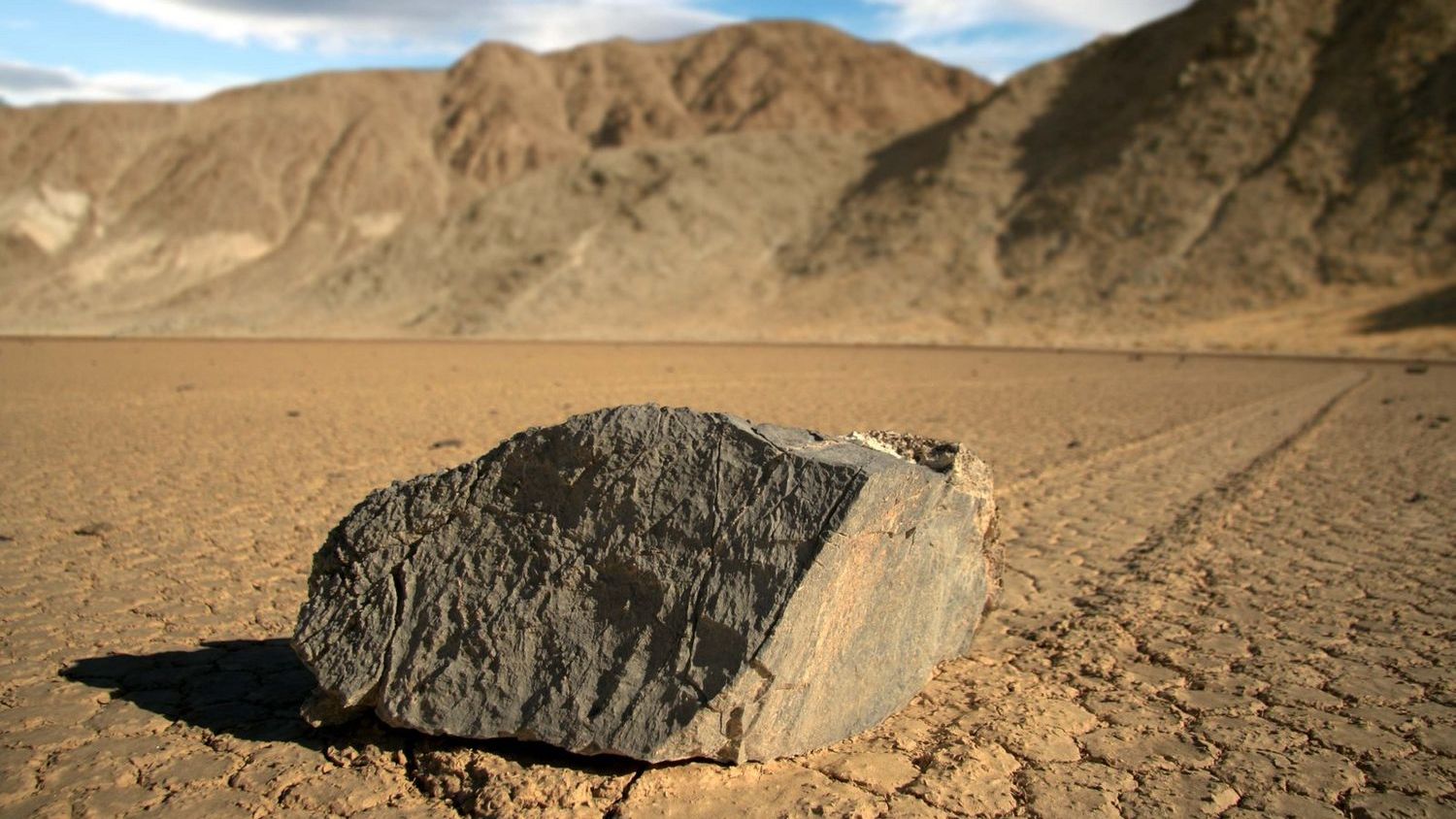 Have The Death Valley Sailing Stones Started Moving Again After 7 Years of Silence?