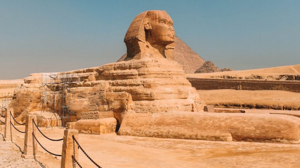 The Sealed Passages Found Beneath the Sphinx That No Egyptologist Has Been Given Permission to Enter or Discuss Publicly