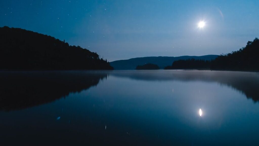 Lake Superior Is Releasing Something From Its Depths – And Locals Are Being Warned to Stay Indoors After Dark