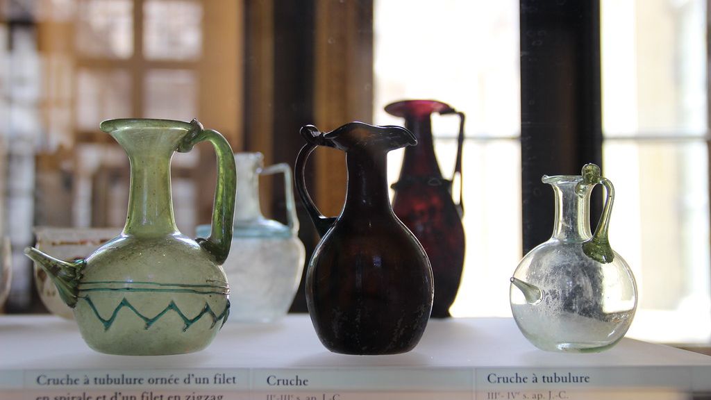10 Ancient Artifacts That Look Surprisingly Modern