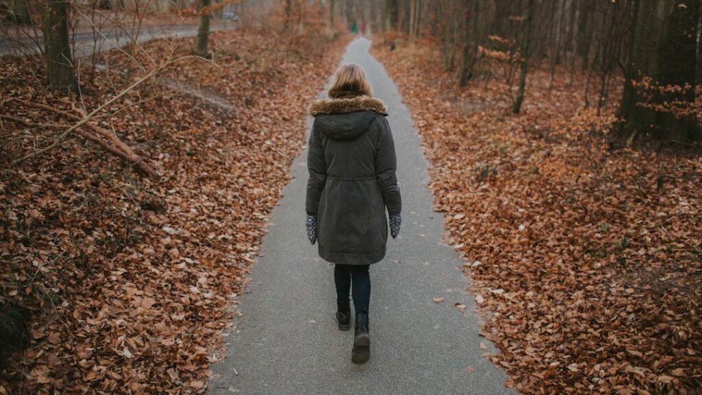 Psychology Says People Who Love Empty Roads and Quiet Places Often Have Overstimulated Minds