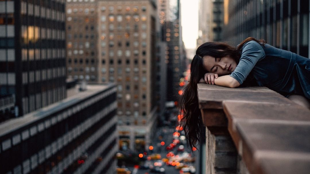 Psychology Says If You Feel Drained After Helping Others But Energized When Alone You’re Not Selfish – You’re a Cognitive Empath