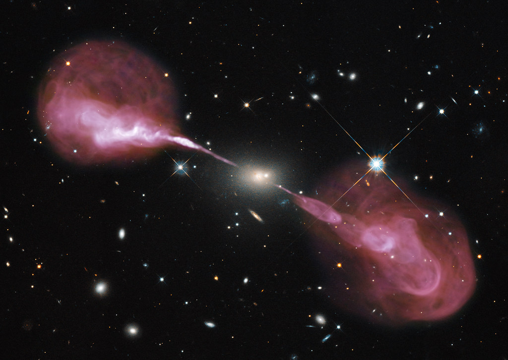 10 Jaw-Dropping Facts About the Largest Galaxies Ever Discovered