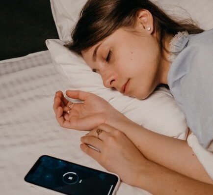 How Your Sleep Style Echoes Ancestral Survival Strategies