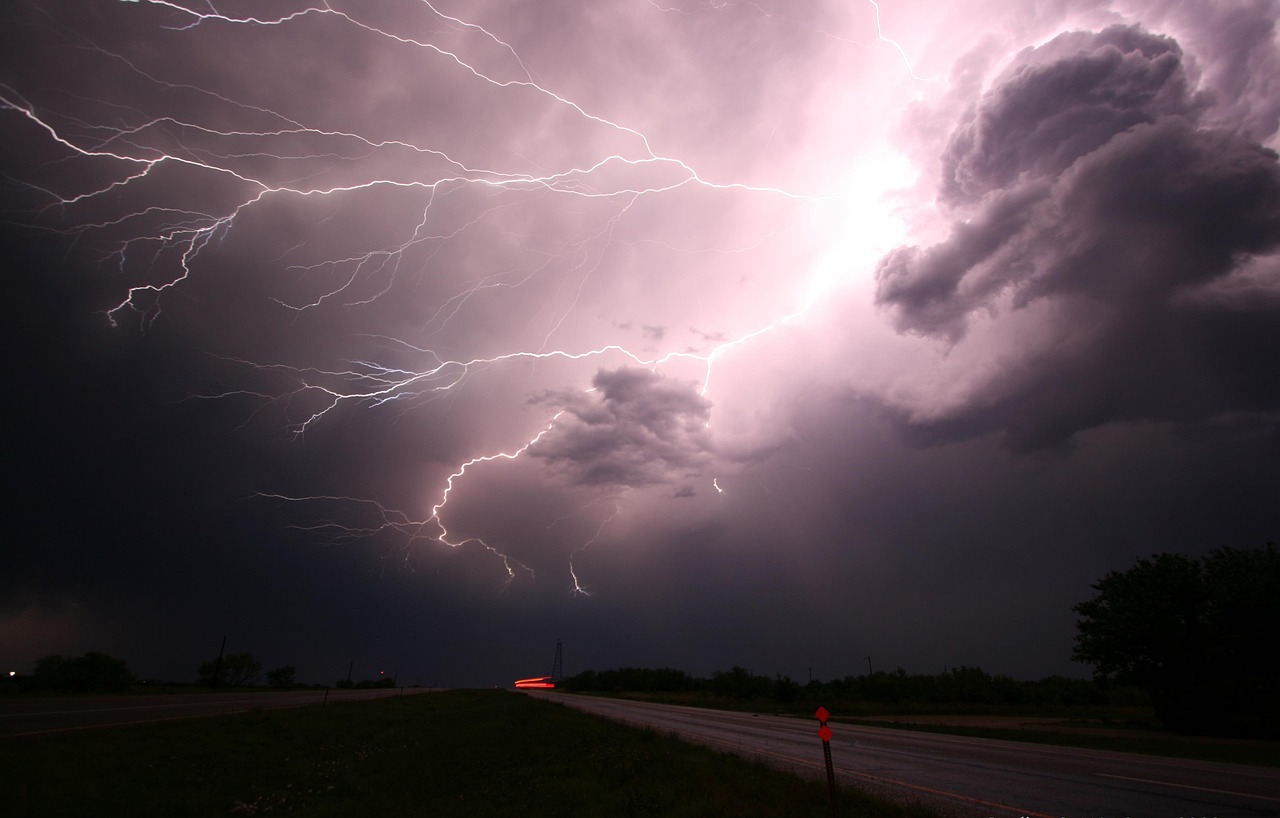Psychology Says People Who Prefer Thunderstorms to Sunshine Are Processing Dopamine Differently Than 78% of the Population