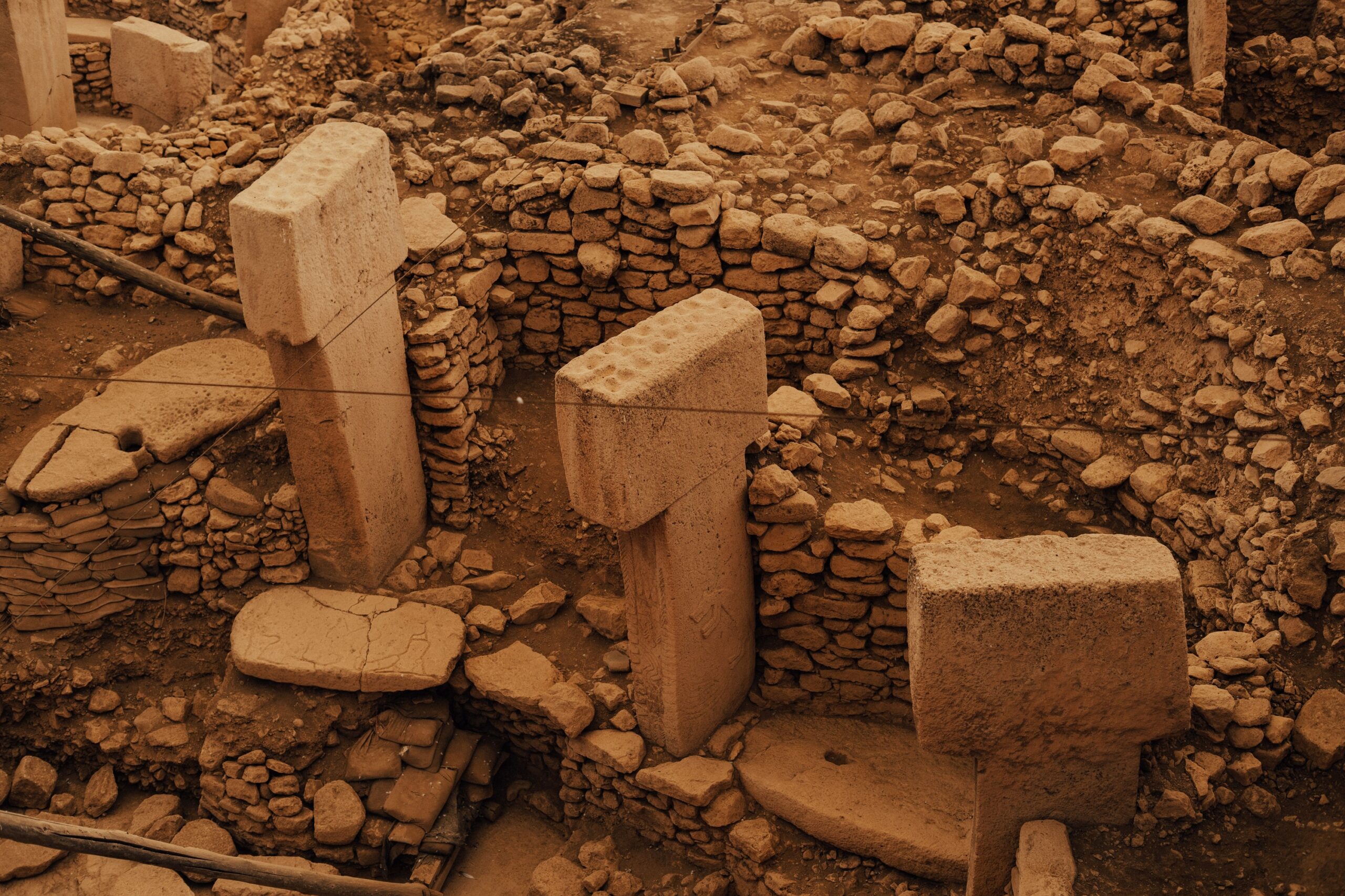 15 Historical Discoveries That Challenged Everything Experts Thought They Knew