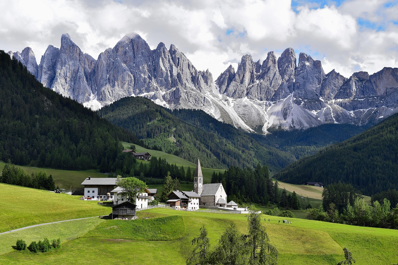 7 Mountains That Shouldn’t Geologically Exist by Any Known Model – and Why They’re Still Standing