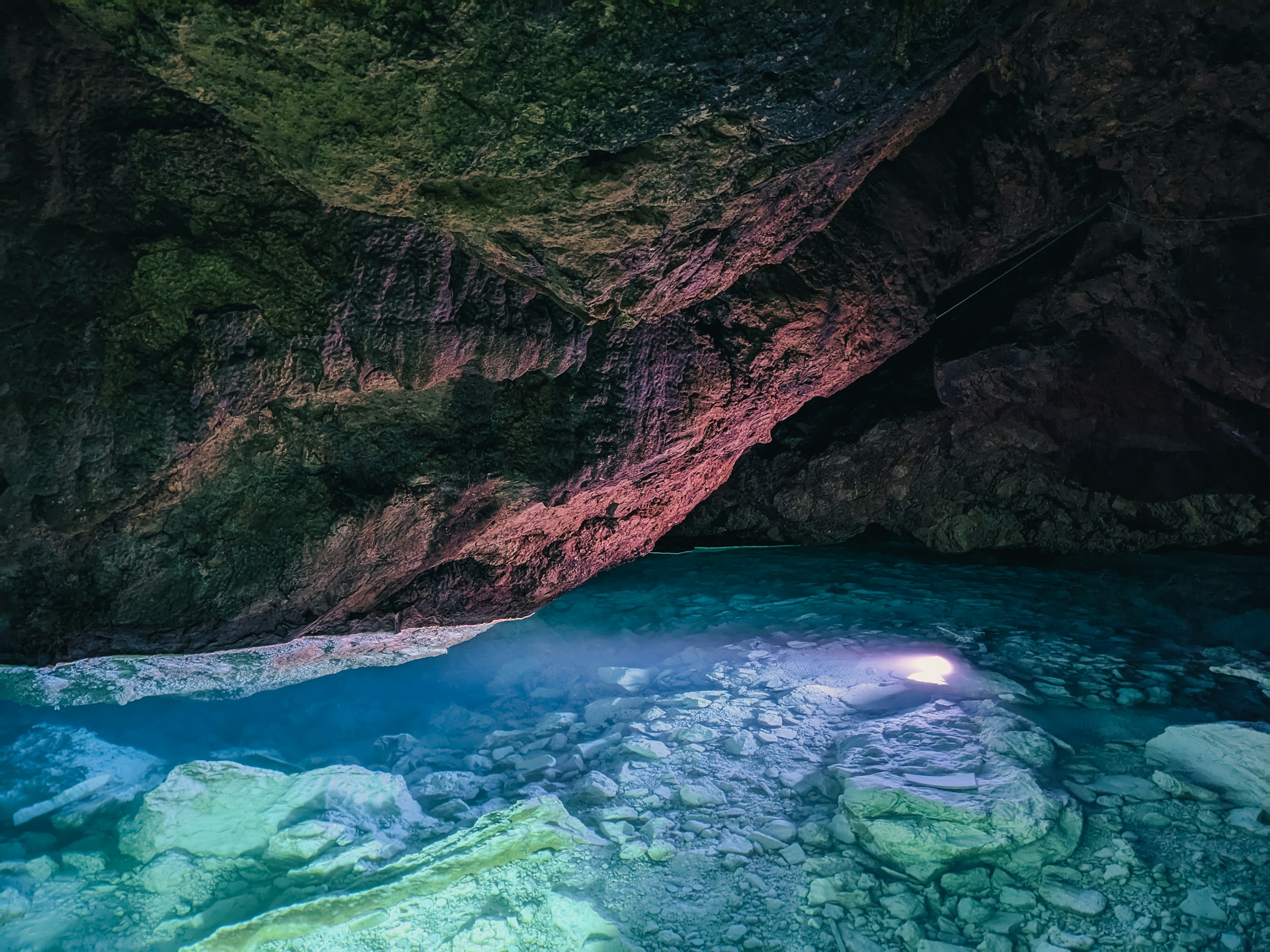 7 Underground Rivers So Large They Were Mistaken for Mythological Descriptions Until Exploration Confirmed Them