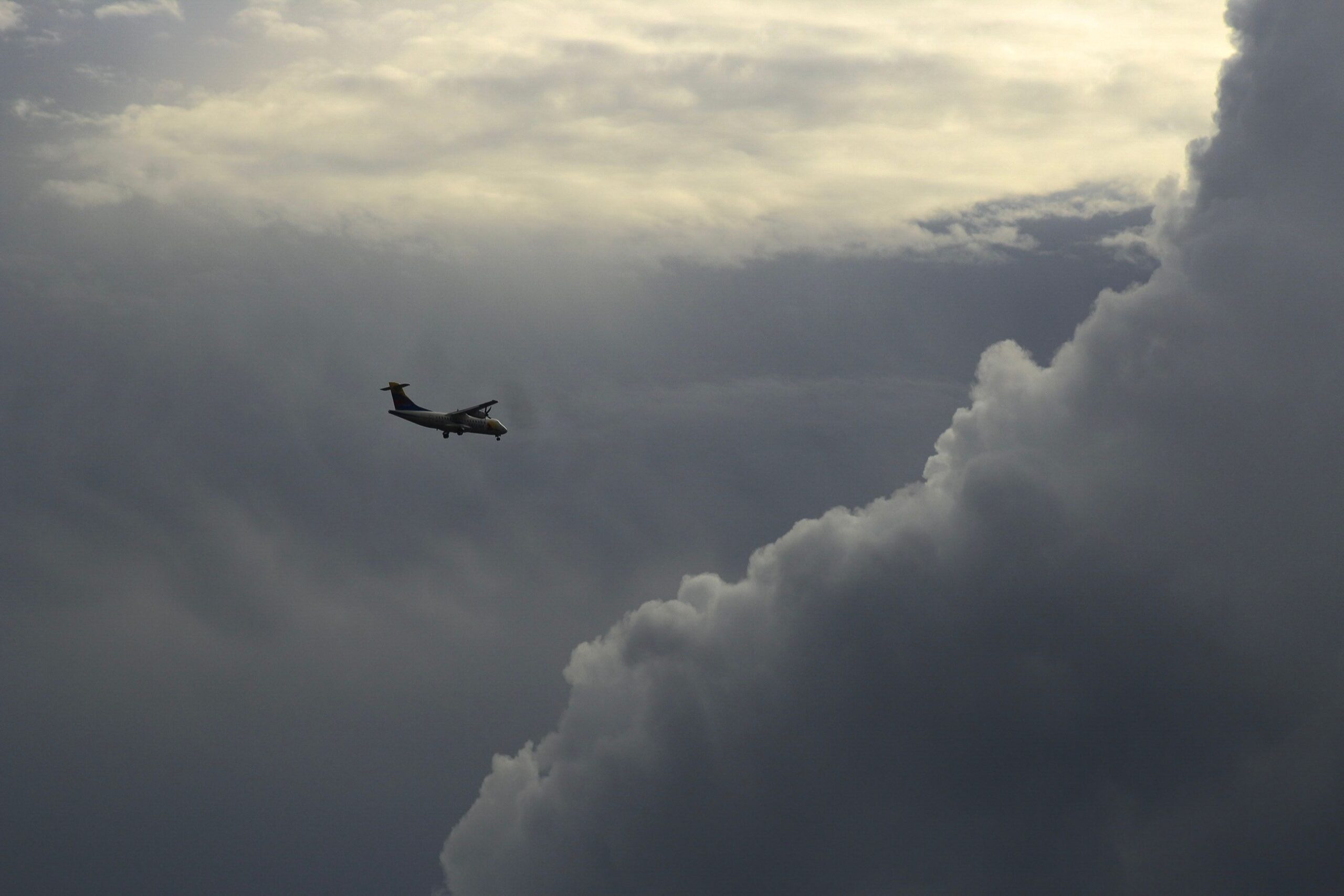 The Time When a Plane Vanished With 31 People Onboard in Bermuda – What Scientists Claim