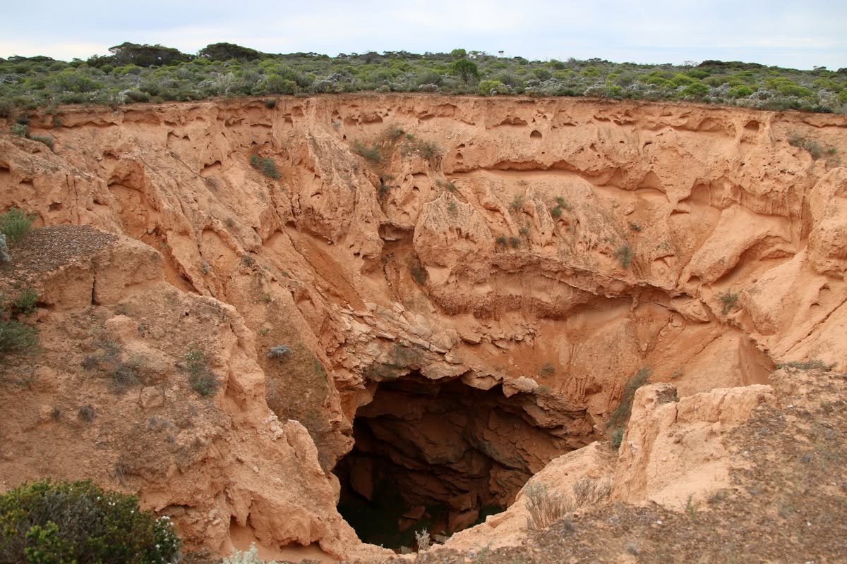 #5 - Koonalda Cave's Symbols From an Arid Underworld
