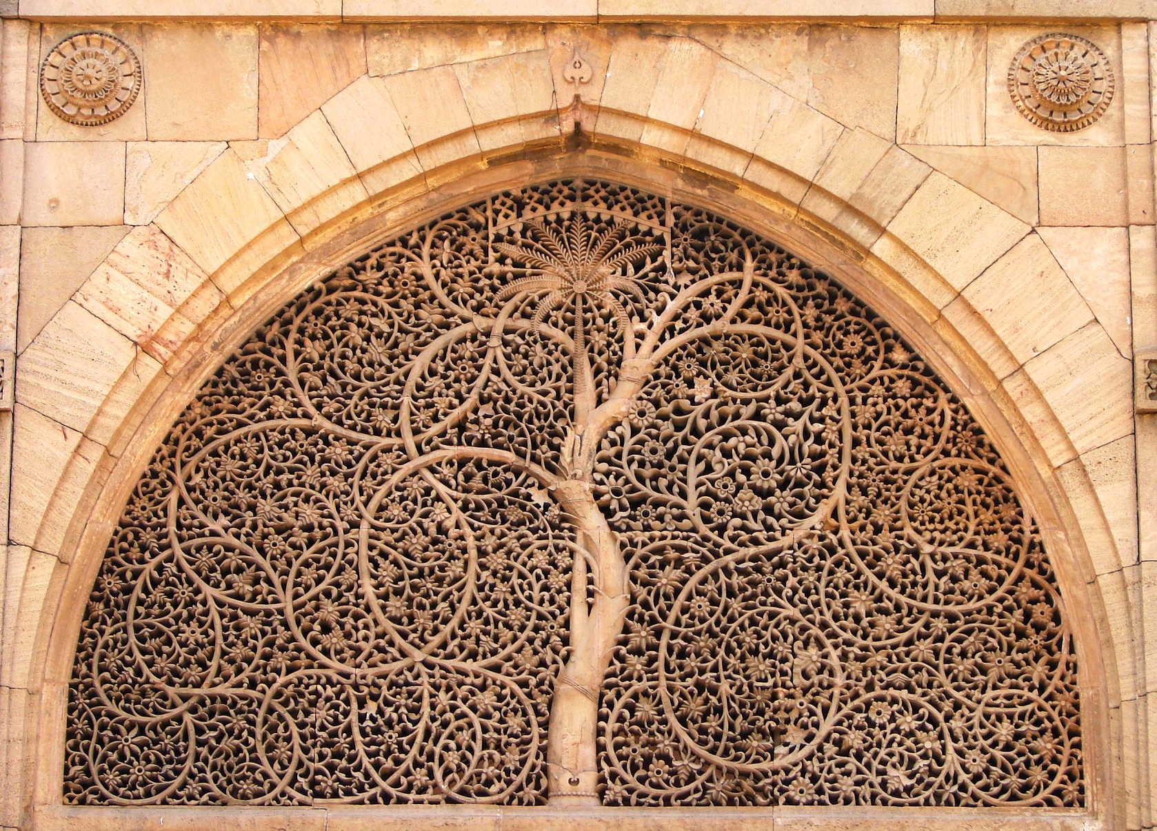 3. The “Tree of Life” Motif: Branching Worldviews on Separate Continents