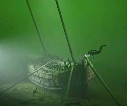 2. Okänt Skepp: The “Unknown Ship” from the Renaissance, Sitting Upright