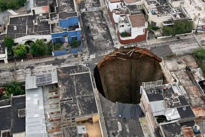 3. The Guatemala City Hole That Swallowed a Building