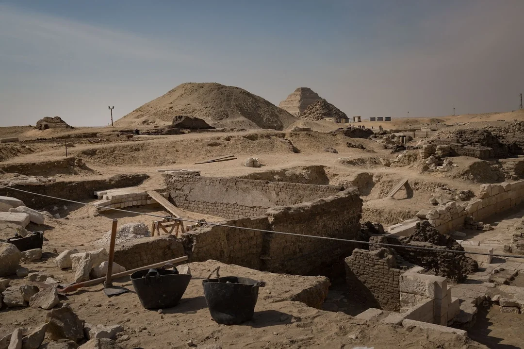 The New Kingdom Tomb Complex at Saqqara: A Monument Without a Name 