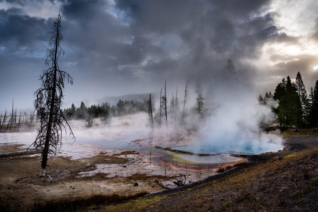 8 Facts About Yellowstone's Underground Heat That Explain Its Geysers