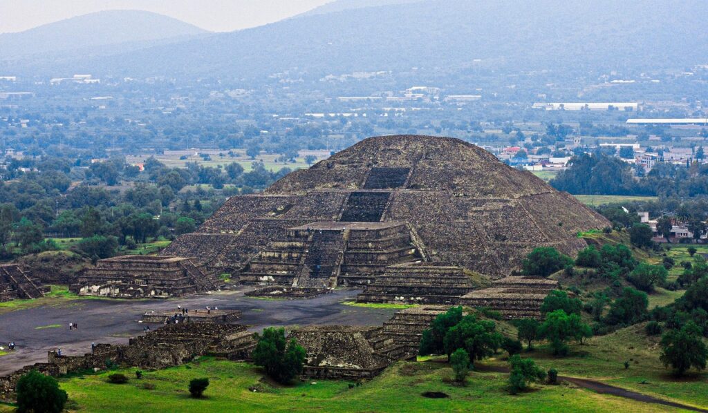 12 Ancient Structures Engineers Now Concede Should Not Have Been Possible
