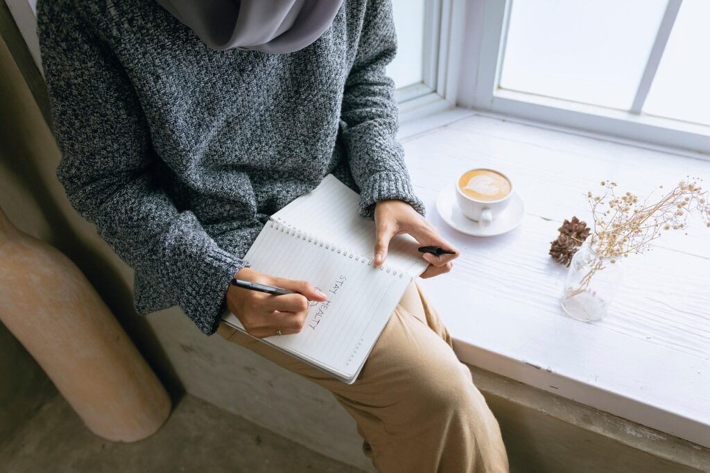 12 Everyday Habits Psychology Says Can Reveal How Your Mind Really Works