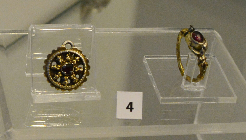 23 Objects Loaned Between Institutions And Never Returned To Their Catalogue