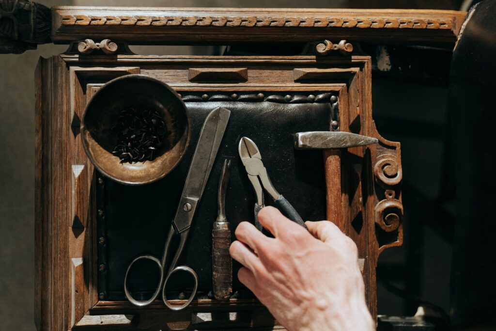10 Techniques Whose Last Practitioners Died Before Anyone Recorded The Method