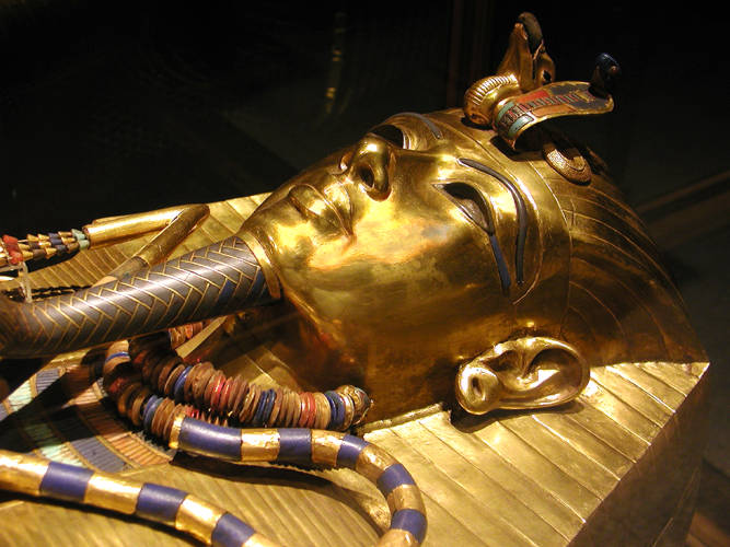 9 Objects Found in Tutankhamun's Tomb That Egyptologists Still Haven't Fully Explained