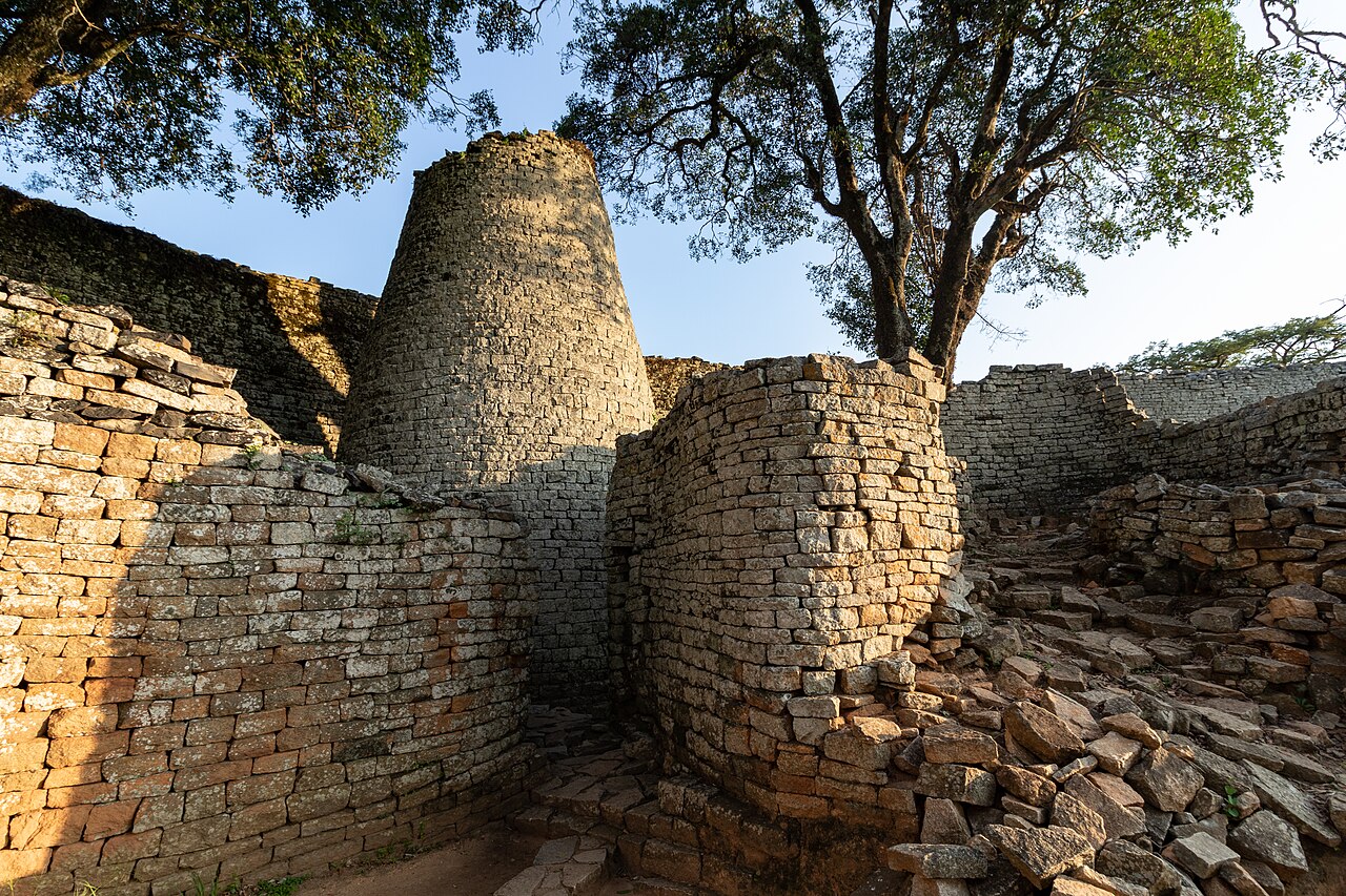 5. Great Zimbabwe: Massive Stone Walls in the African Interior