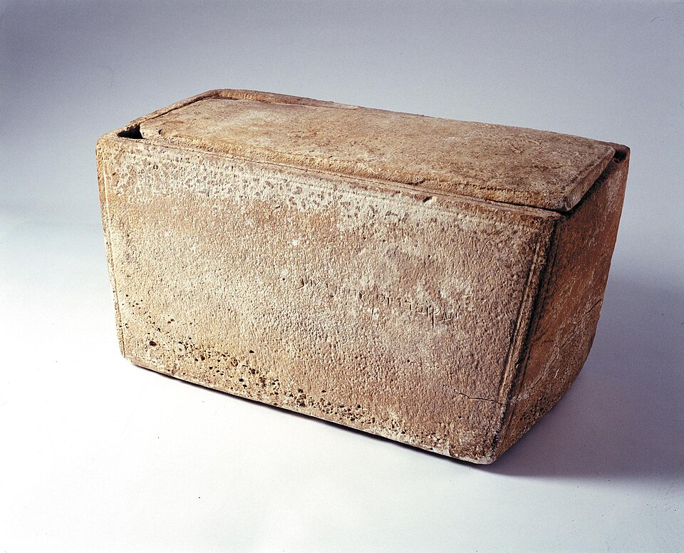 The James Ossuary: Authentic Inscription or Modern Carving?