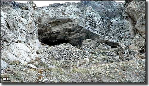 5. The Lovelock Cave Giants: Archaeology Meets American Legend