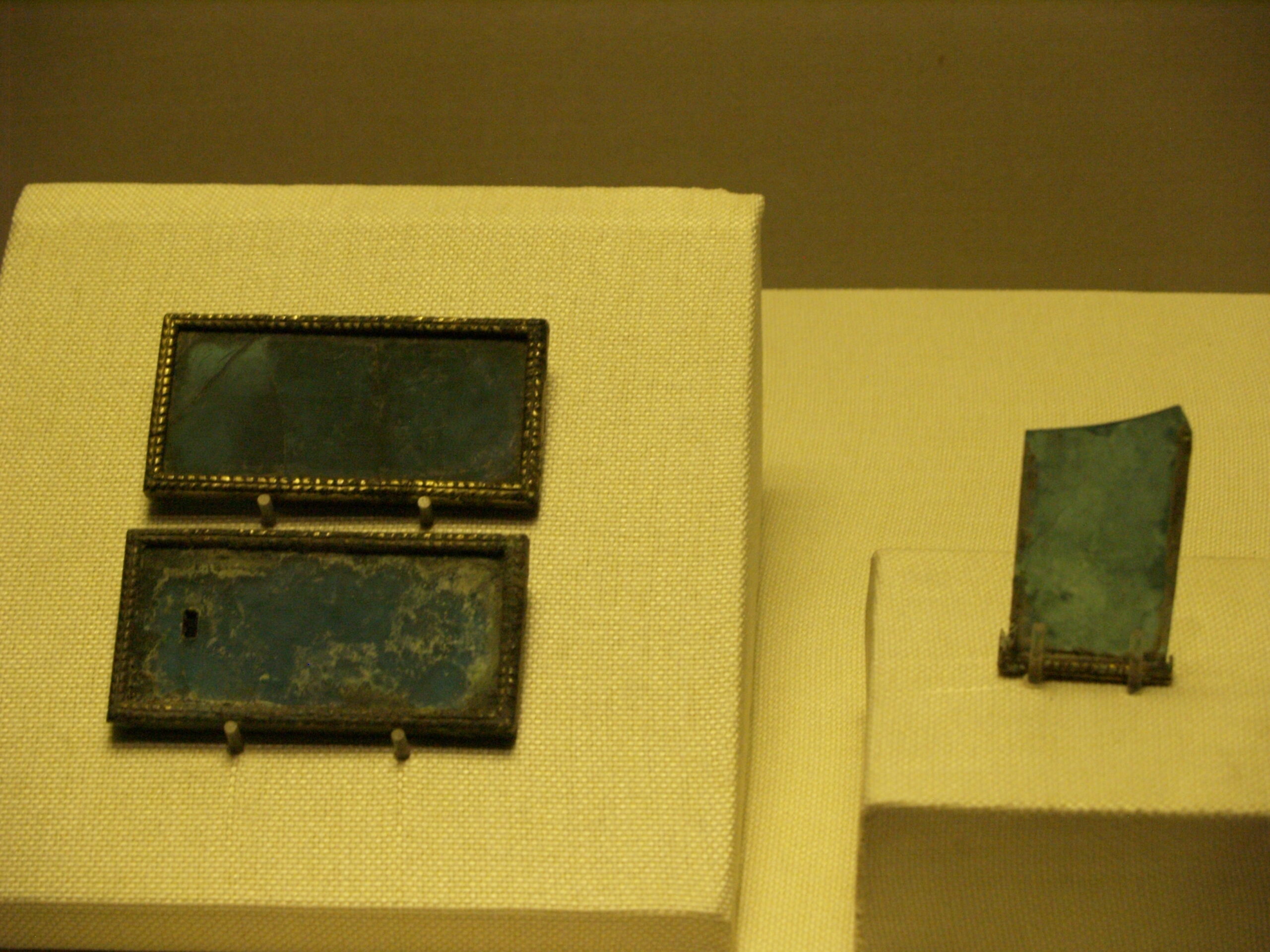 #3 - Chinese Flexible Glass: The Formula a Man Reportedly Took to His Grave