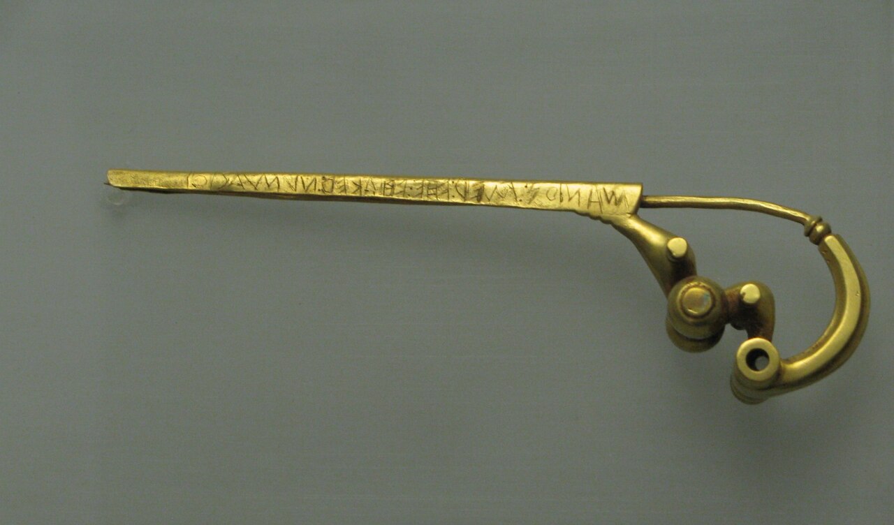 #3 - The Fibula Praenestina: The Oldest Latin Inscription That Almost Wasn't