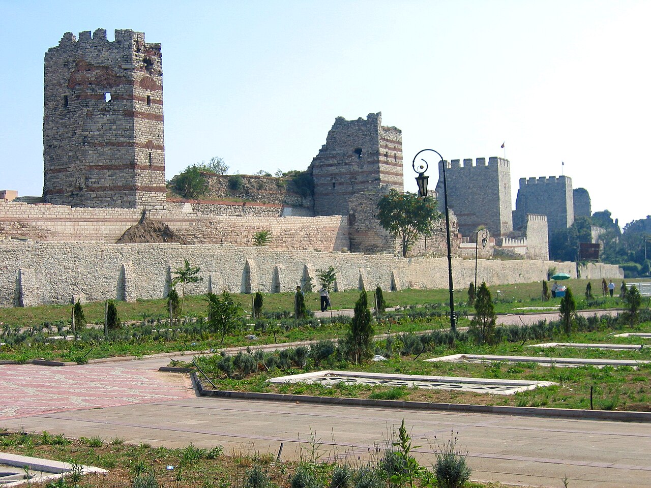 #21 – Istanbul's Constantinople, Suffocating Beneath the Megacity 