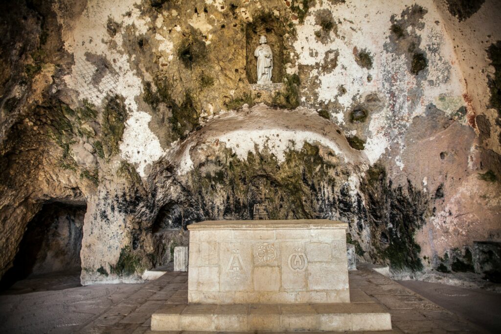 11 Burial Chambers Reopened by Later Generations and Closed Again