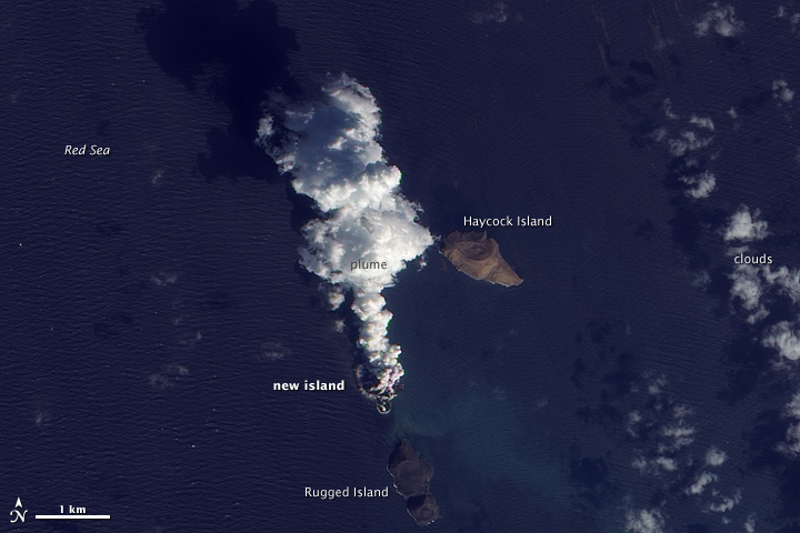 7 Islands That Are Actually the Peaks of Enormous Underwater Volcanoes
