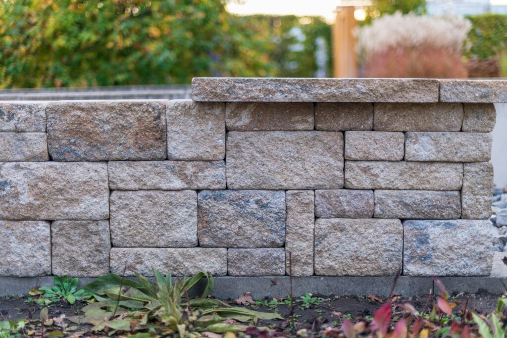 11 Signs an Old Wall Was Built by Someone Who Knew Their Job