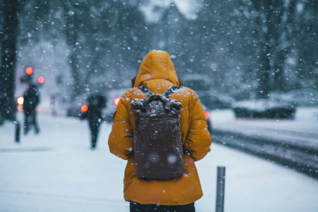 12 Signs a Cold Snap Is Coming That Have a Physical Basis